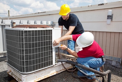 Lee más sobre el artículo INSTALACIONES: ELÉCTRICAS, FONTANERÍA, CLIMATIZACIÓN, CARPINTERÍA…